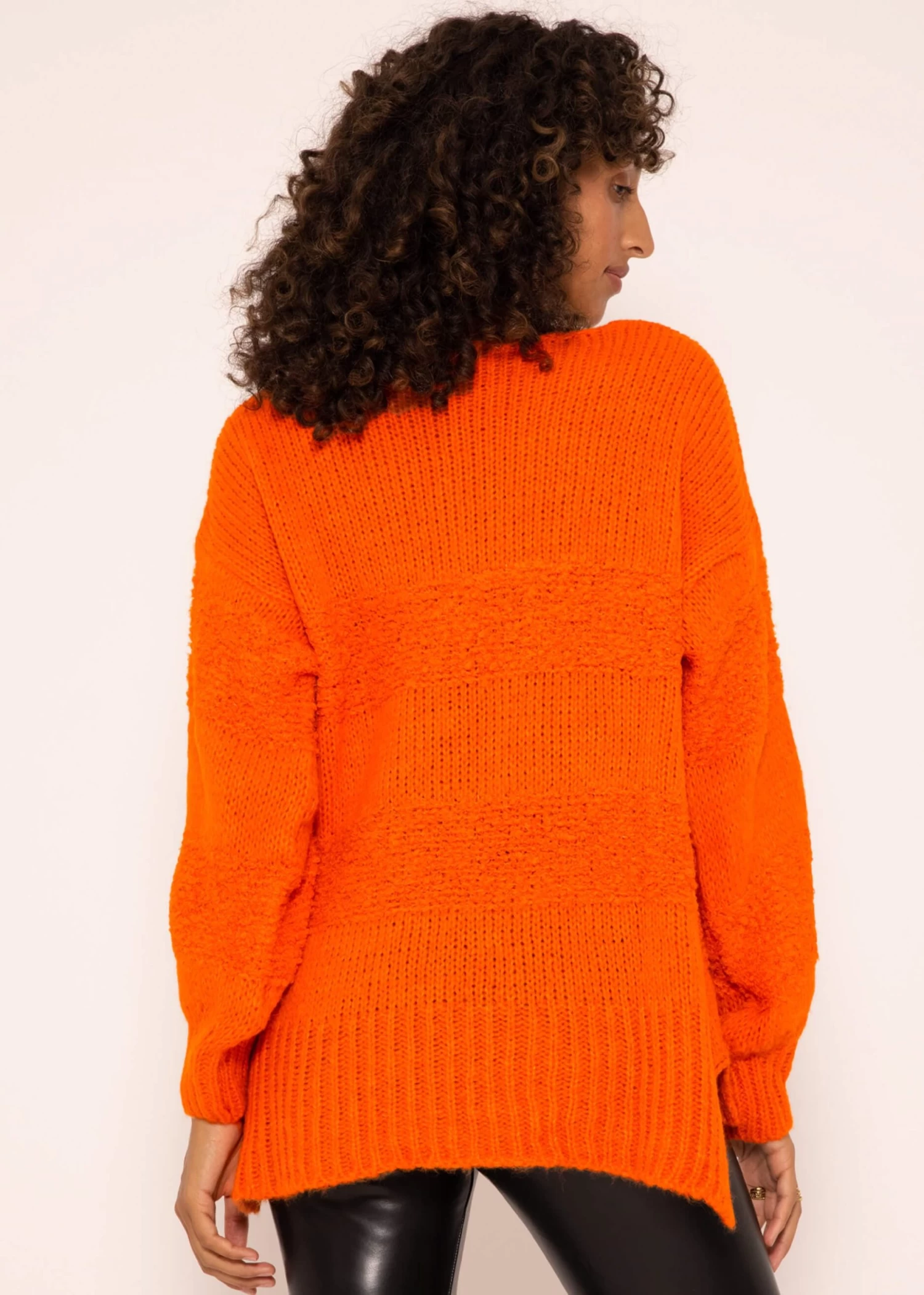 Strickpullover Mit V-Ausschnitt - Orange 8 Strickpullover Mit V-Ausschnitt - Orange – Bild 6
