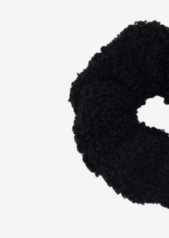 Teddy-Scrunchie - Schwarz 9 Teddy-Scrunchie - Schwarz -Sassyclassy SassyClassy teddy scrunchie schwarz S3207A1433 2