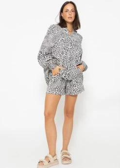 Musselin Shorts Mit Leo-Print, Hellbeige -Sassyclassy sassyclassy Musselin Bluse oversize kurz mit Leo Print hellbeige S3207B6053HhUGgRjDsxcHy