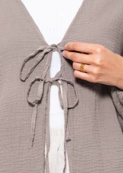 Musselin Blusenjacke Mit Bindebänder - Taupe -Sassyclassy sassyclassy Musselin Blusenjacke mit Bindebander taupe S3201B5420 52ZHO3AuQOOULX