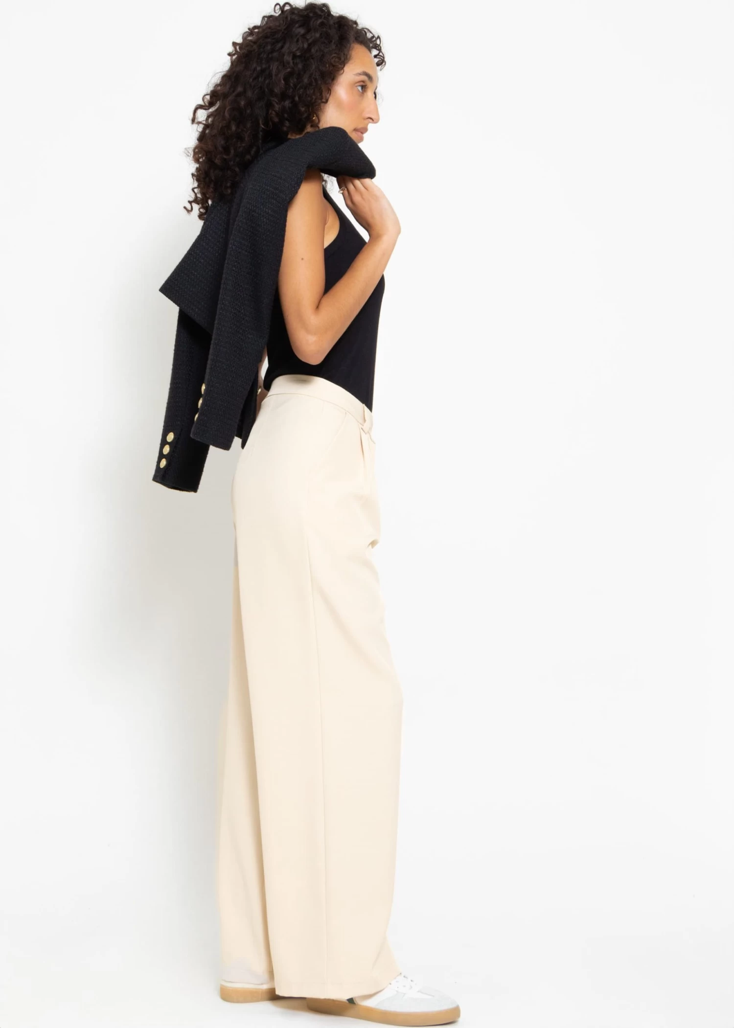 Geripptes Tank Top - Schwarz 6 Geripptes Tank Top - Schwarz – Bild 4