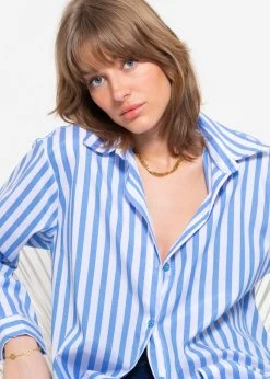 Langes, Gestreiftes Blusenhemd Mit Logo-Print - Hellblau -Sassyclassy sassyclassy langes gestreiftes blusenhemd mit logo print hellblau S4203E6965 2