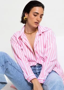 Langes, Gestreiftes Blusenhemd Mit Logo-Print - Rosa -Sassyclassy sassyclassy langes gestreiftes blusenhemd mit logo print rosa S4203E6966