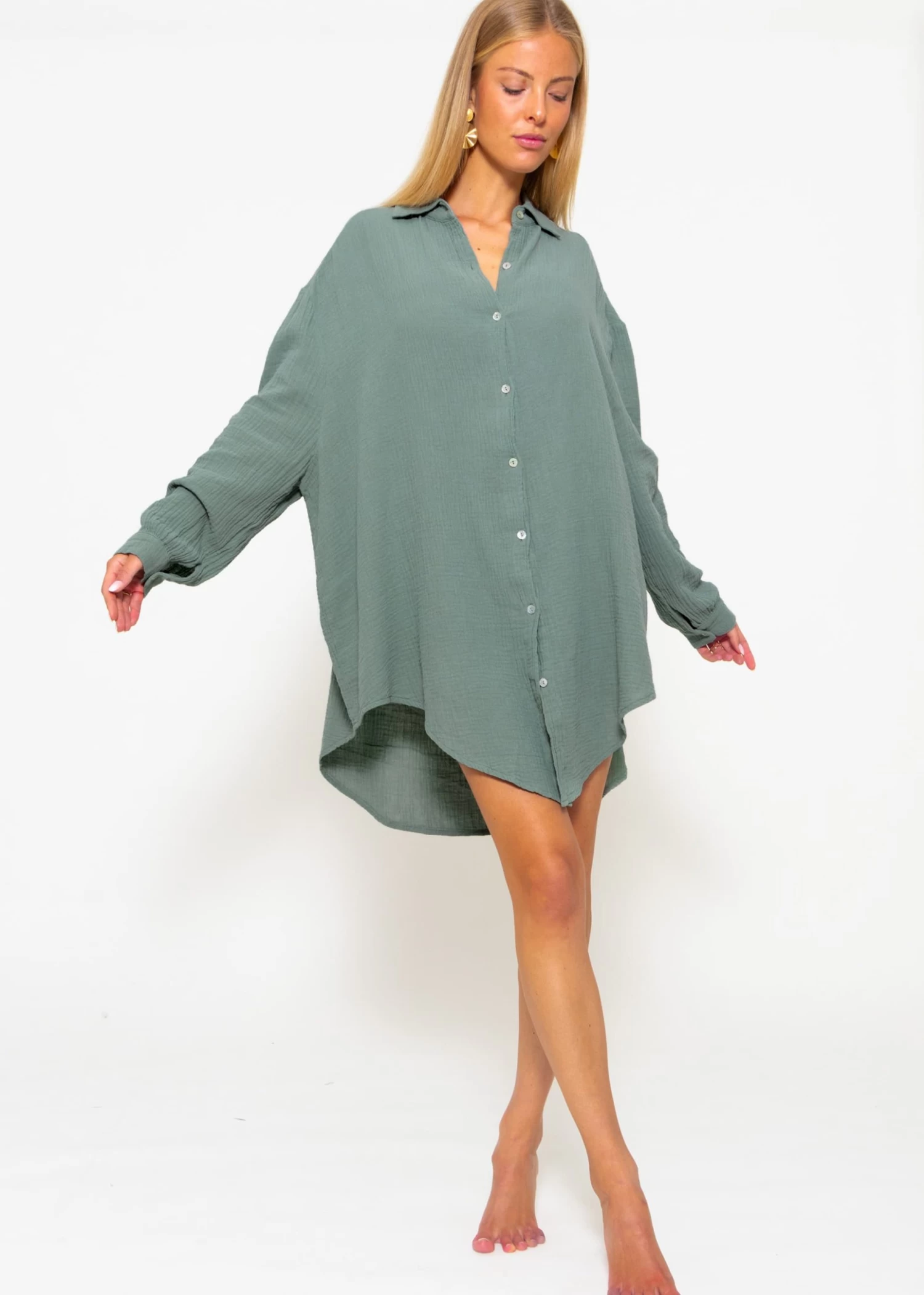 Musselin Bluse Oversize, Salbeigrün 6 Musselin Bluse Oversize, Salbeigrün – Bild 4