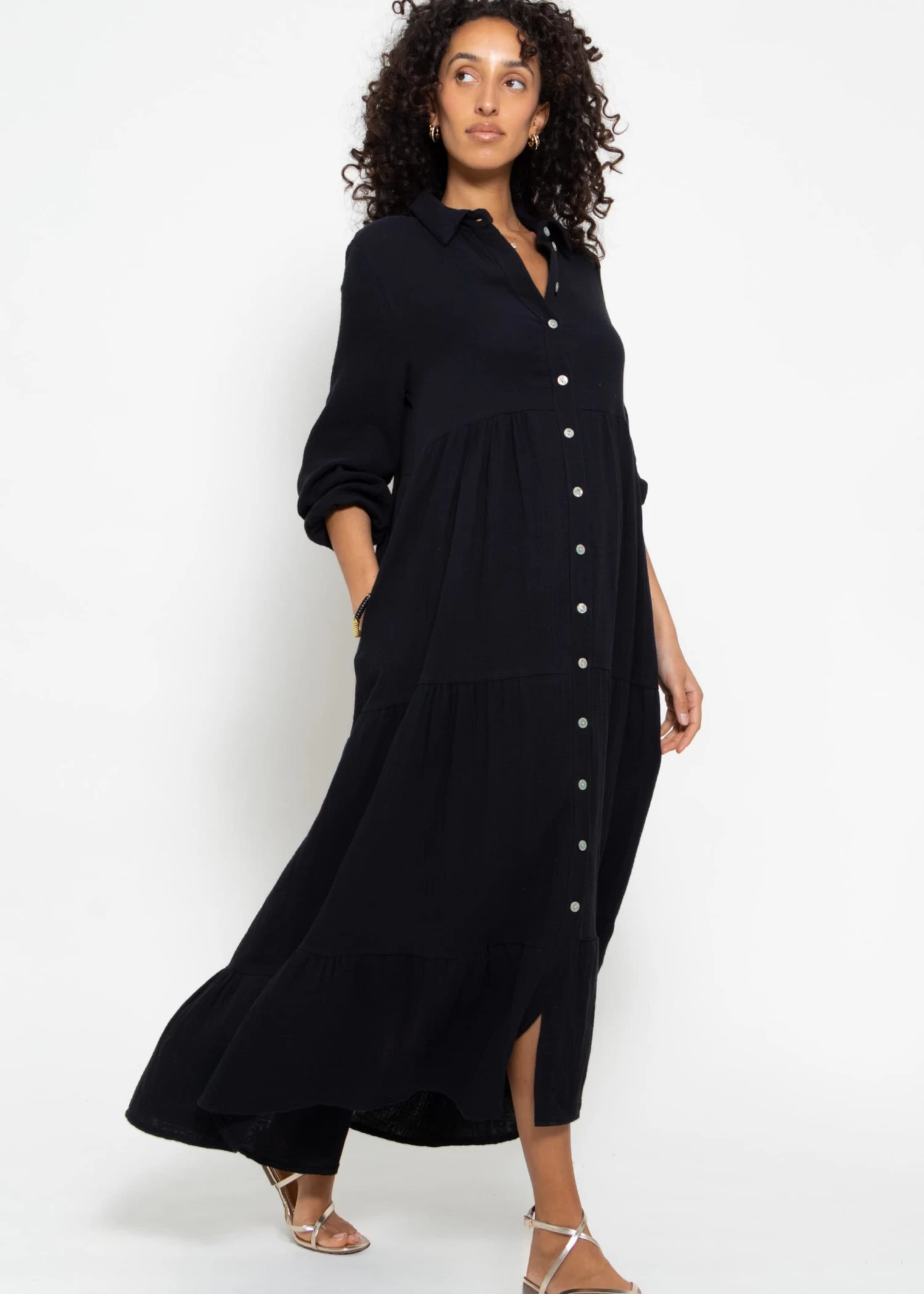 Musselin Maxi Kleid Mit Volants - Schwarz 7 Musselin Maxi Kleid Mit Volants - Schwarz – Bild 5