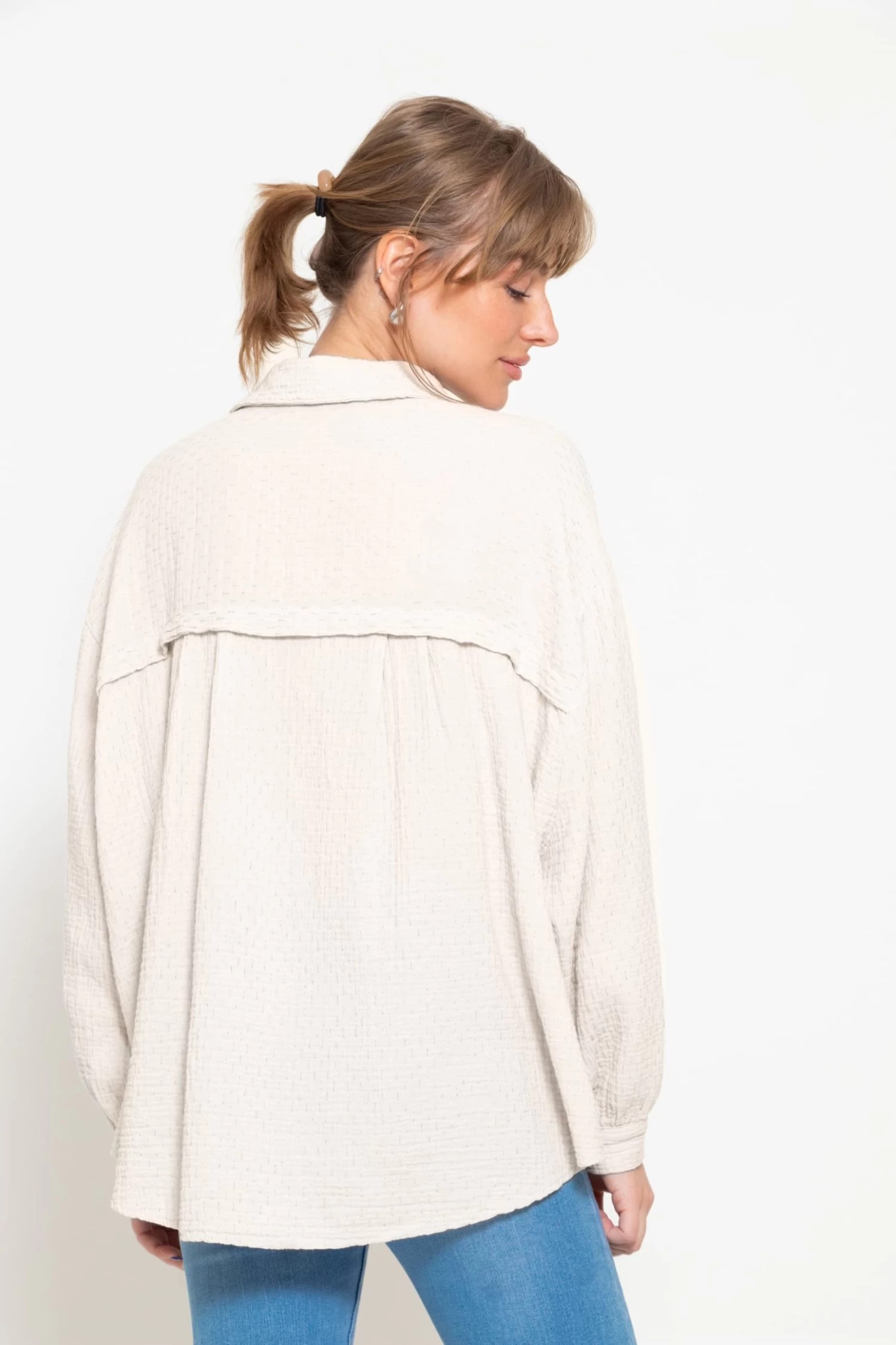 Oversize Musselin Bluse Mit Glitzerdetails - Hellbeige 10 Oversize Musselin Bluse Mit Glitzerdetails - Hellbeige – Bild 8